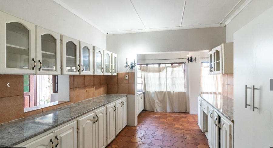 5 Bedroom Property for Sale in Abbotsford Eastern Cape